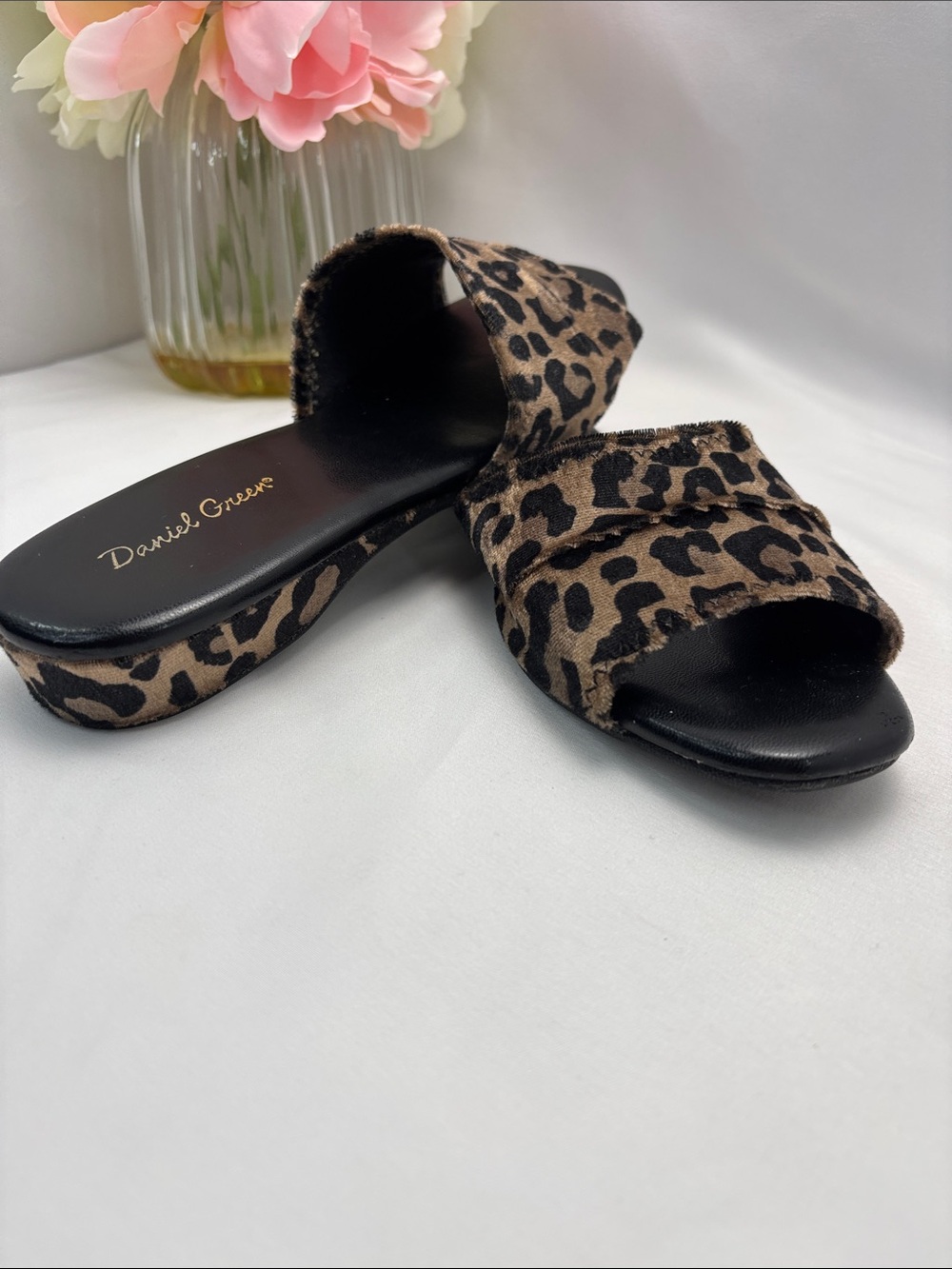 Daniel Green Women’s 7 Leopard Print Slide Mules in Brown #356 - Picture 10 of 12